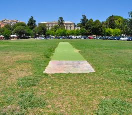 Cricket op Corfu