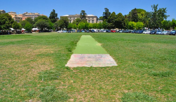 Cricket op Corfu